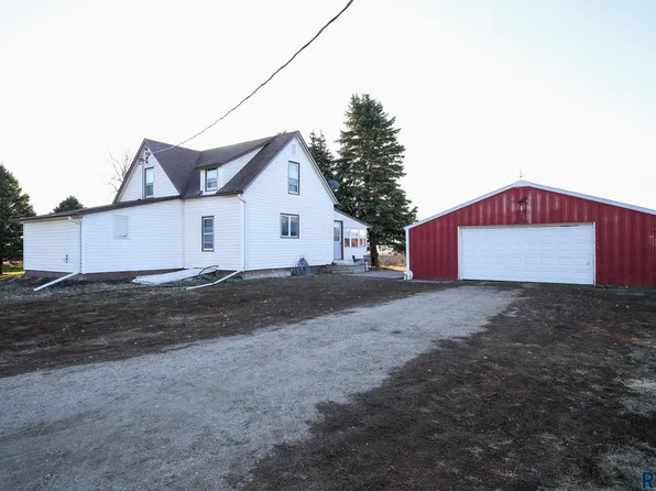 27503 480th Ave, Harrisburg, SD 57032
