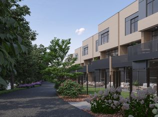 2235 W Oakdale Ave #15-C, Chicago, IL 60618