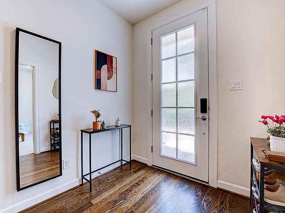 3rd image of 3406 La Branch St Unit C