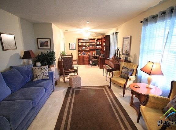 5th image of 1607 Yosemite Dr