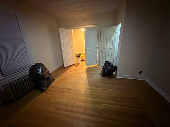 3rd image of 34 Coen St #1