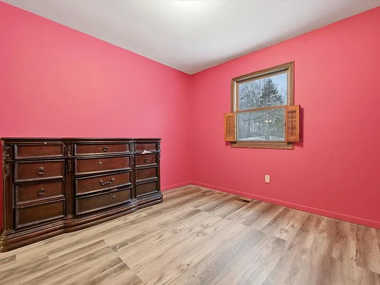 21428 Lundy Dr — Photo 2