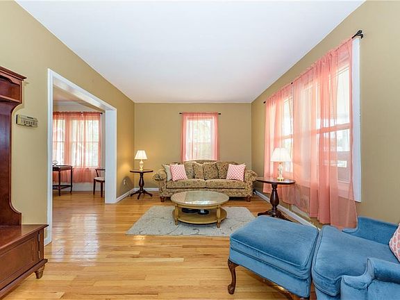 3rd image of 60 Dayton Ave