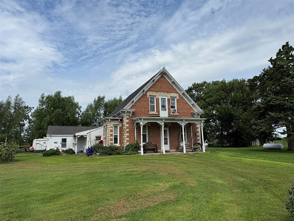 1st image of 2797 Pioneer Ave