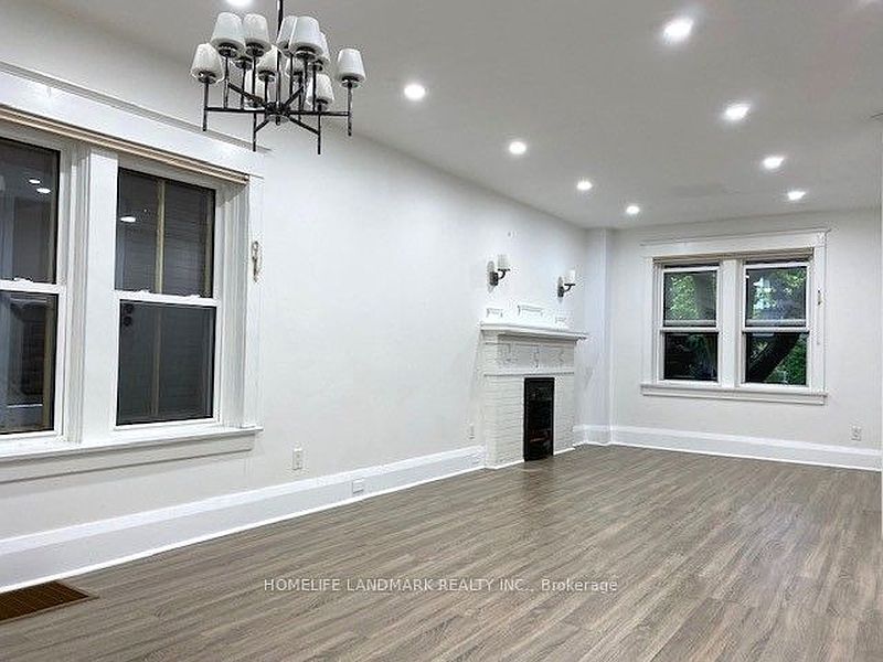 Toronto House for rent - 3 Bedrooms — photo 3