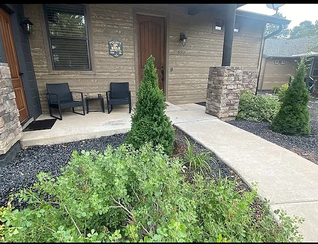 830 N 36th Dr — Photo 3