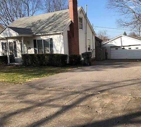 2nd image of 621 Sheridan Dr