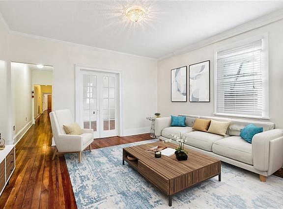 3rd image of 2652 Governor Nicholls St