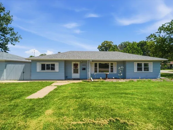 1051 Wisconsin St, Waterloo, IA 50702