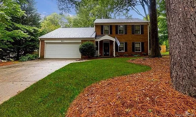 1st image of 813 Black Oak Dr