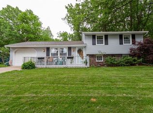 5071 Hollyview Dr, Vermilion, OH 44089