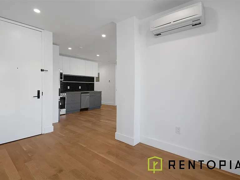 352 Meeker Ave #6H — Photo 7