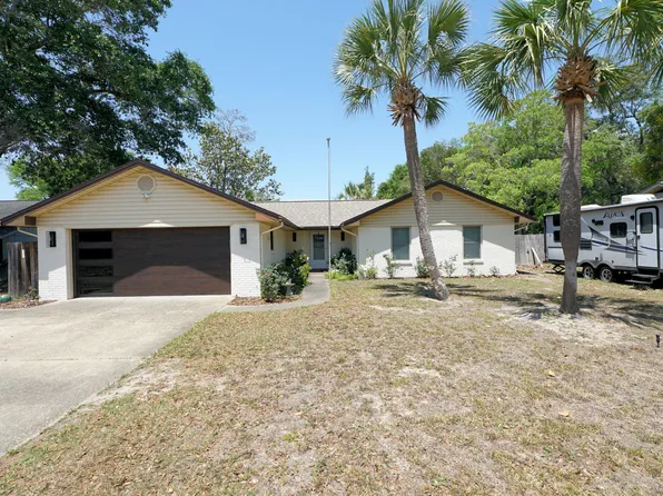 765 Saint Vincent Cv, Niceville, FL 32578