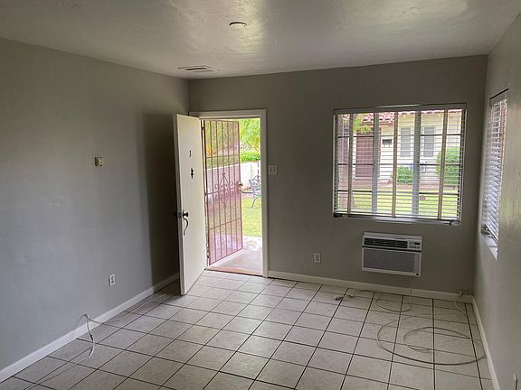 4th image of 1536 W Mulberry Dr APT A