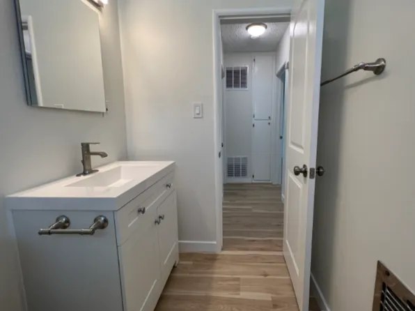 4710 Vantage Ave, Valley Village, CA