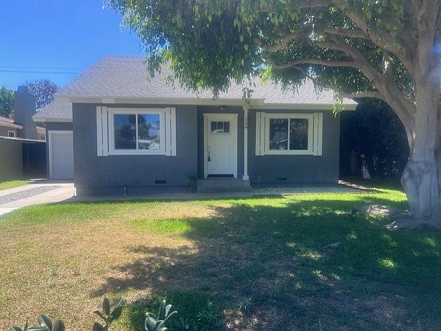 1st image of 239 Magnolia St