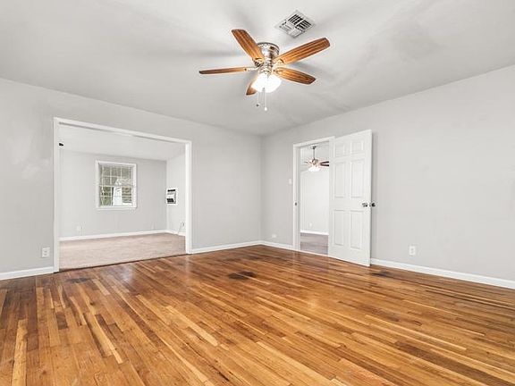 4th image of 358 Timberlane Dr
