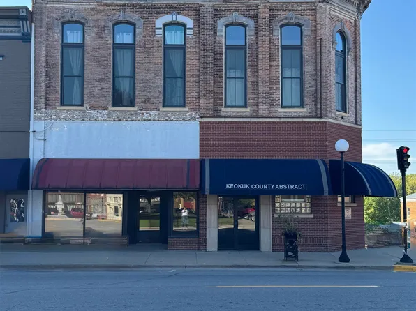 105 1/2 W Washington St, Sigourney, IA 52591