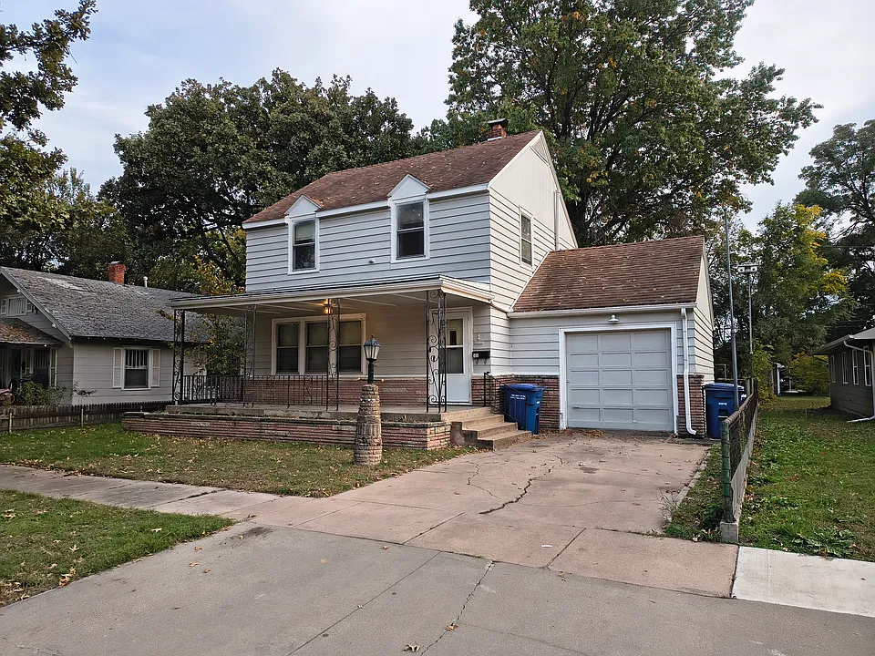 311 E Clark Ave