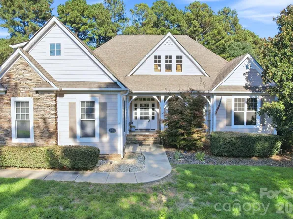 9024 Garrison Rd, Sherrills Ford, NC 28673