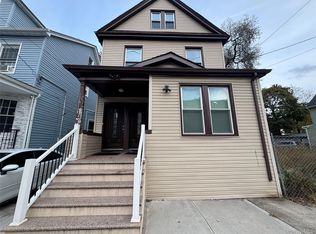 122 Terrace Ave, Hempstead, NY 11550