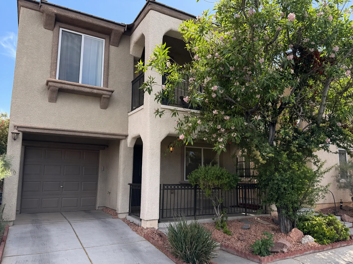 2 bed, 2.5 bath, 1452 sqft, $2,250 — Photo 1