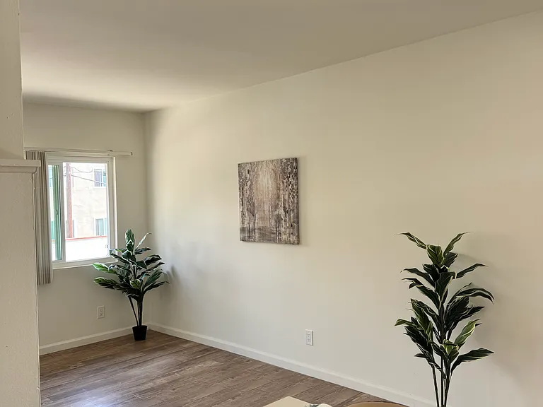 22608 Ocean Ave #15 — Photo 10