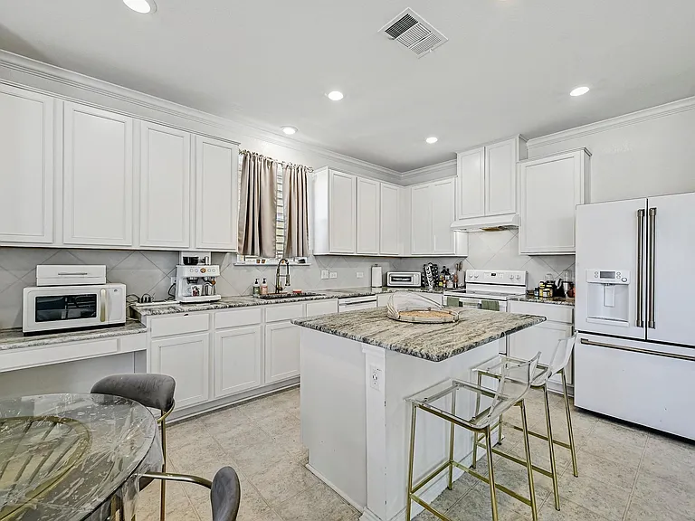 6316 Wagon Spring St — Photo 10