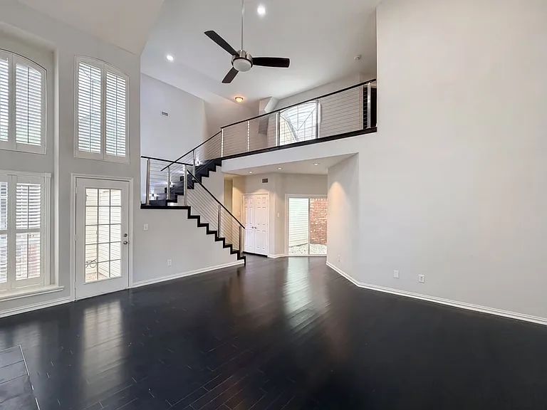 7708 Windmere Ct — Photo 5