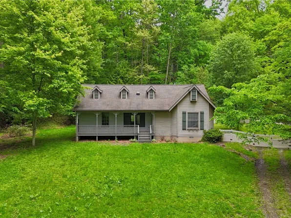 48276 Dyke Rd, Negley, OH 44441