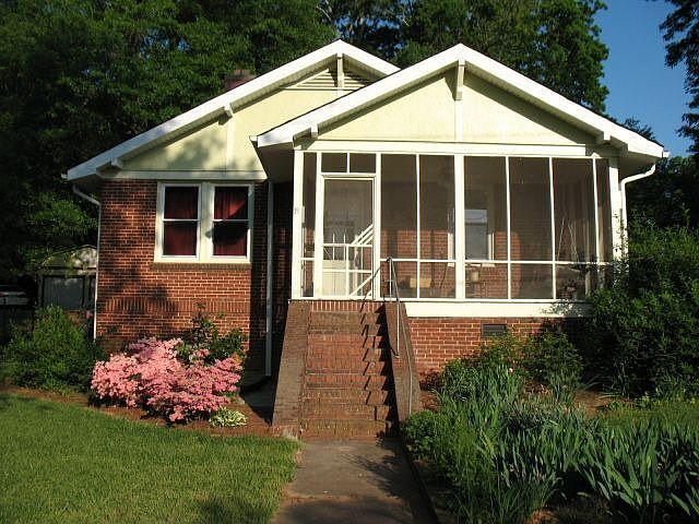 arts and craft era bungalow