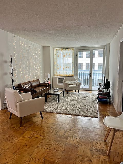 1st image of 230 W 55th St APT 9B