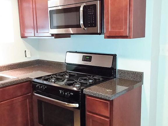 2nd image of 835 N Paulina St #G
