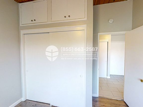 4th image of 22555 Linden St APT 10