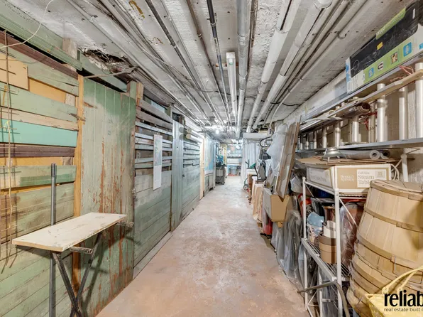 59-05 Catalpa Avenue image 5 of 12