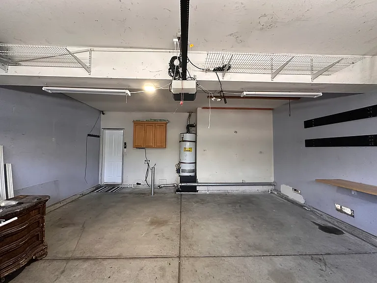 3987 Kenmore Ave — Photo 17