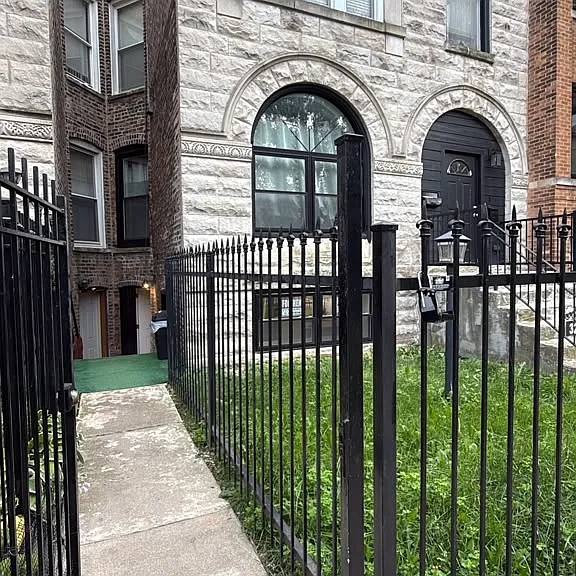 3261 W Fulton Blvd #G — Photo 6