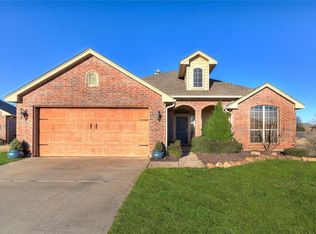 2401 NW 157th Ct, Edmond, OK 73013