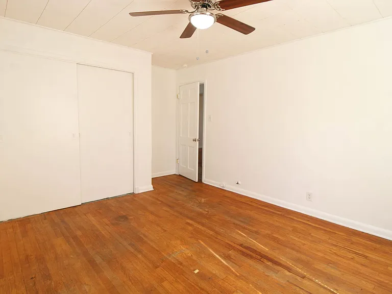 306 Overhill Dr — Photo 10