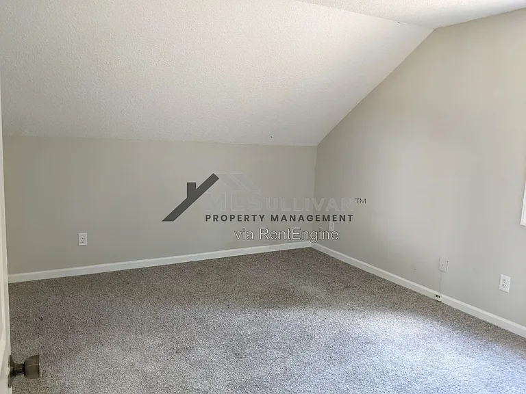 4101 Five Oaks Dr #26 — Photo 30