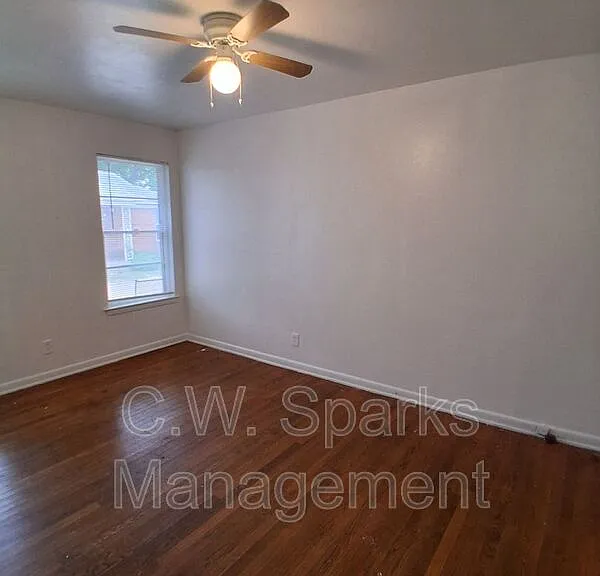 3021 Avon St — Photo 7