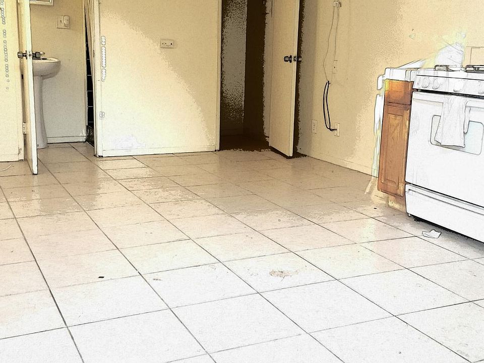 2nd image of 1627 Oregon St APT C