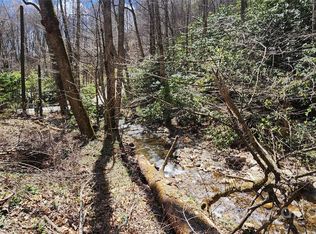 24 Village Ln, Waynesville, NC 28786