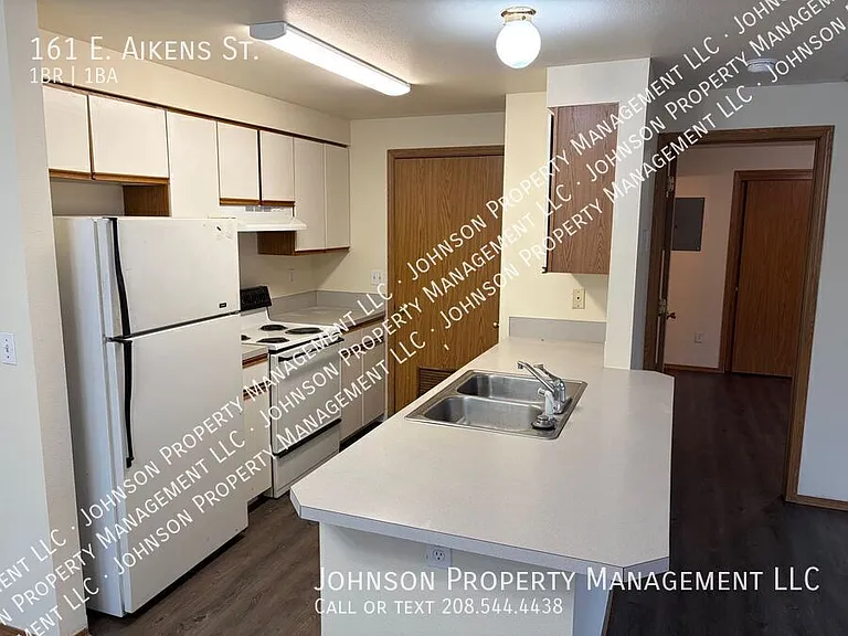 161 E Aikens Rd — Photo 2