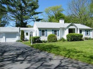 13 Griswold Ave, Bristol, RI 02809