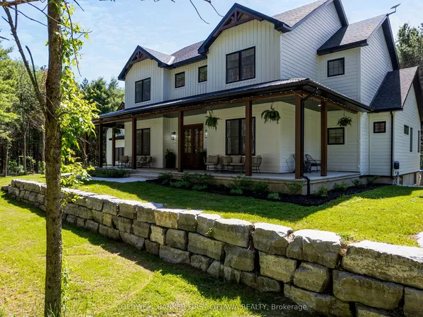 793 Powers Rd, Tay Valley, ON K7H 3C5