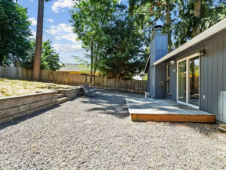 8232 SW Tygh Loop — Photo 13