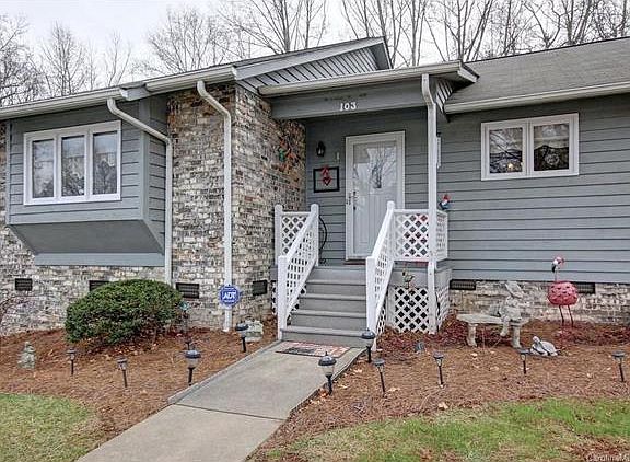2nd image of 103 Wellington Hills Cir