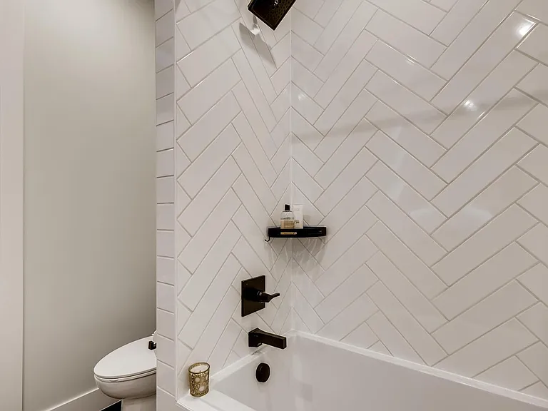 1726 Irving St — Photo 18