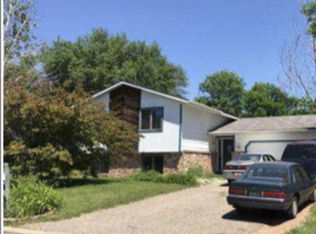 113 Stuart Dr, Jordan, MN 55352